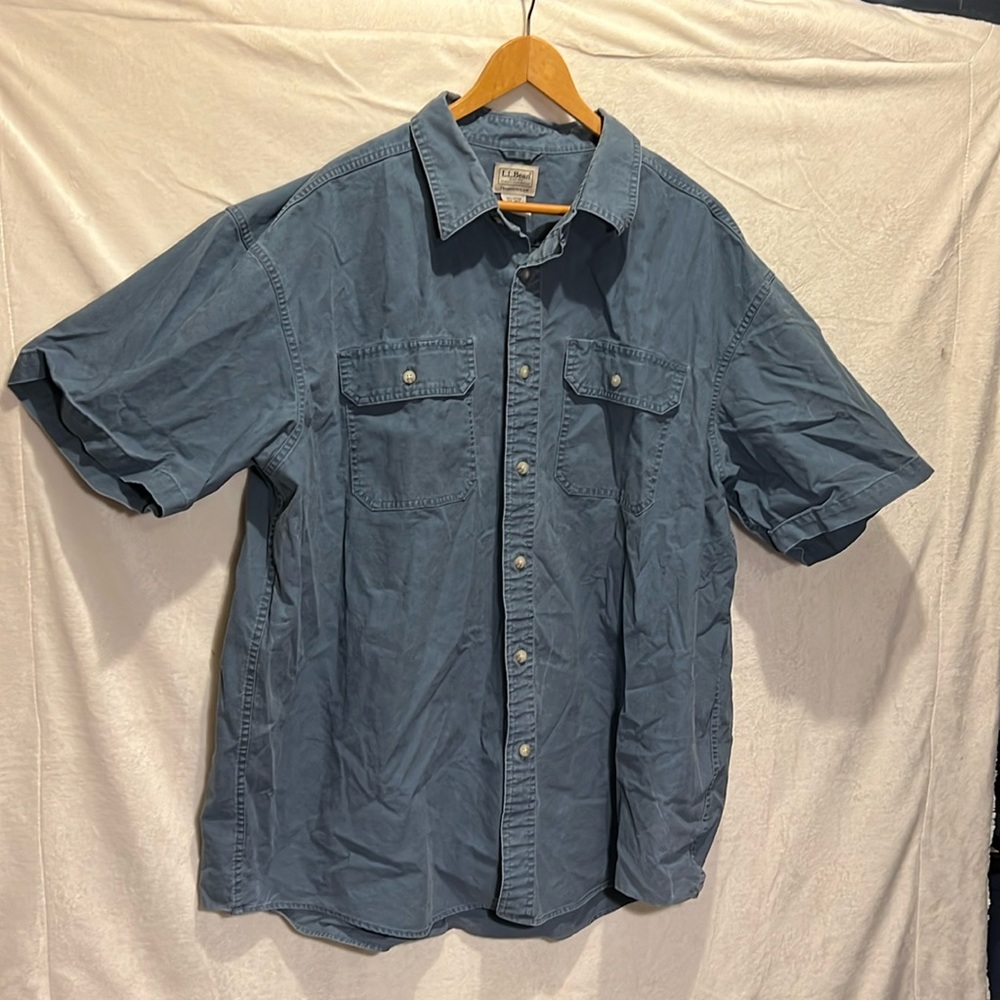 COPY - LL Bean sunwashed canvas shirt. Shirt-sleeve, open collar. XXL